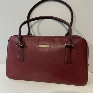 Burberry Burgundy Leather Nova Check
Boston Satchel Top Handle Bag✨✨✨